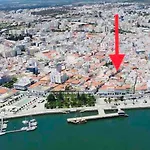 Tiny Historic Quarter By Promenade Pier 度假居 *