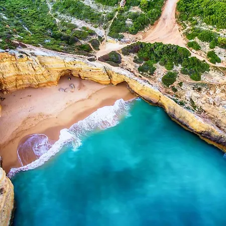בית נופש Tiny Historic Quarter By Promenade Pier *