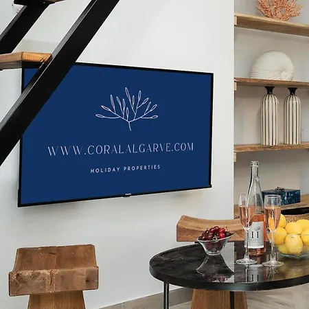 בית נופש Tiny Historic Quarter By Promenade Pier