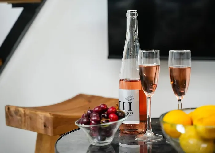 Tiny Historic Quarter By Promenade Pier Portimão