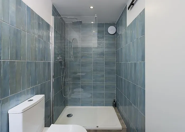 Tiny Historic Quarter By Promenade Pier * פורטימאו