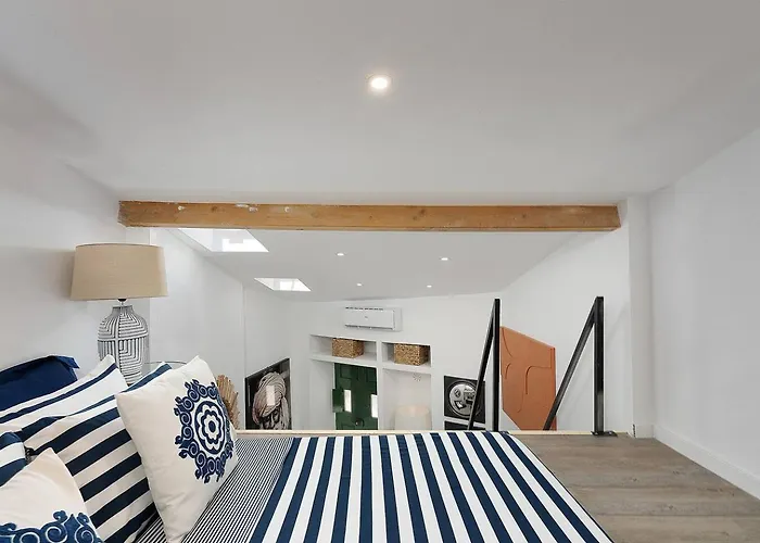 Tiny Historic Quarter By Promenade Pier בית נופש