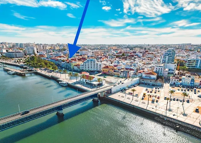 בית נופש Tiny Historic Quarter By Promenade Pier פורטימאו