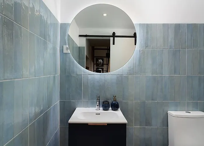 בית נופש Tiny Historic Quarter By Promenade Pier