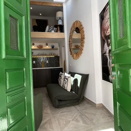 Tiny Historic Quarter By Promenade Pier Holiday home